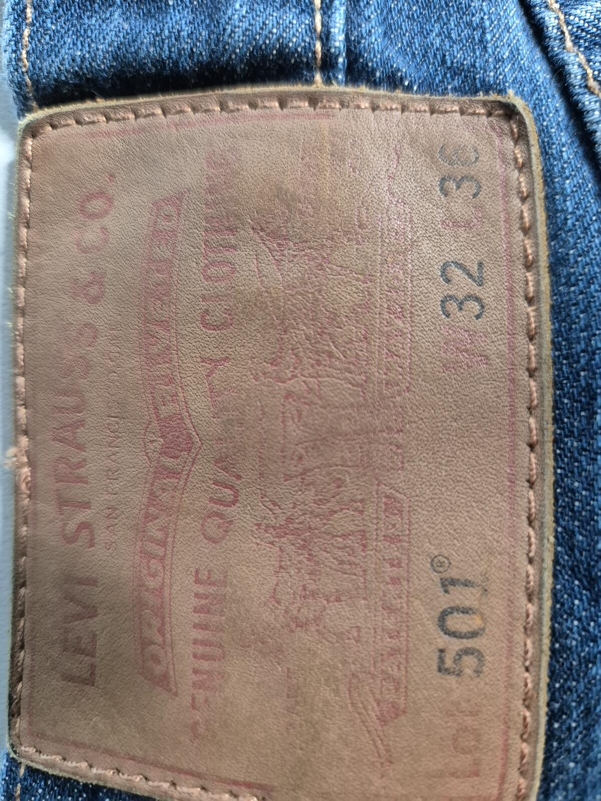 Levi 501s, Button Fly, W32 L34