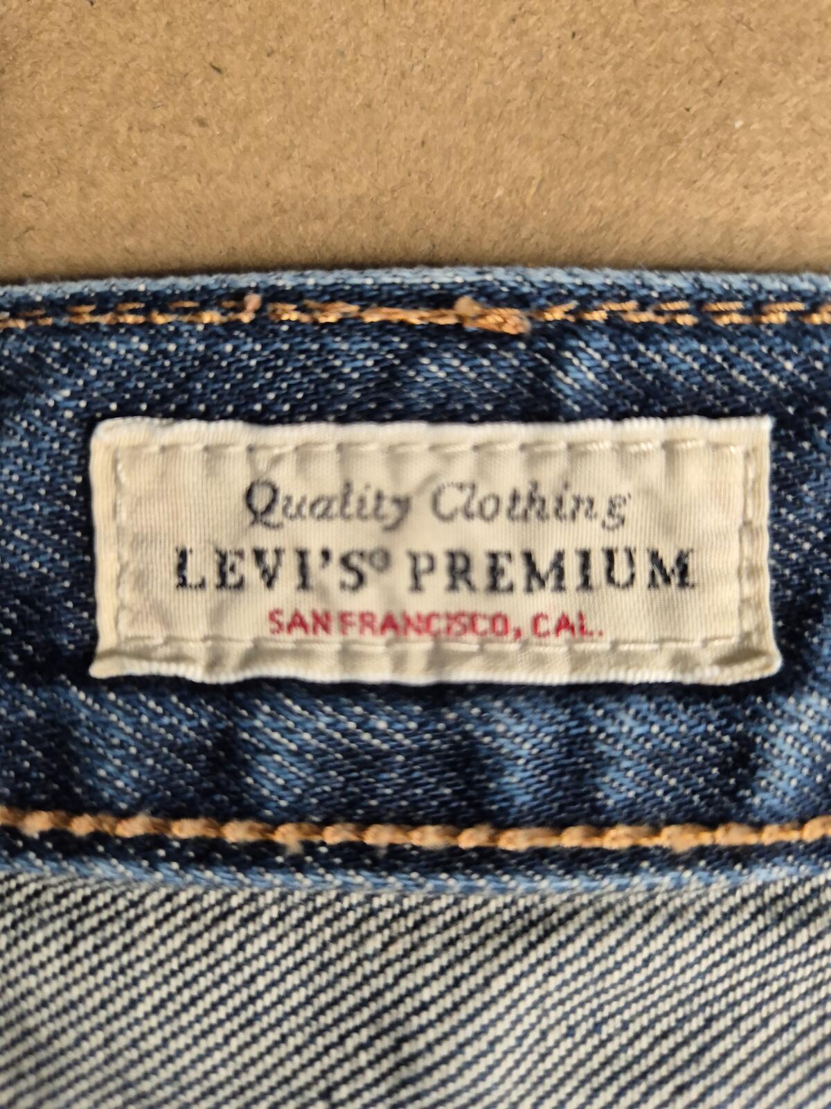Levi 501s, Button Fly, W32 L34
