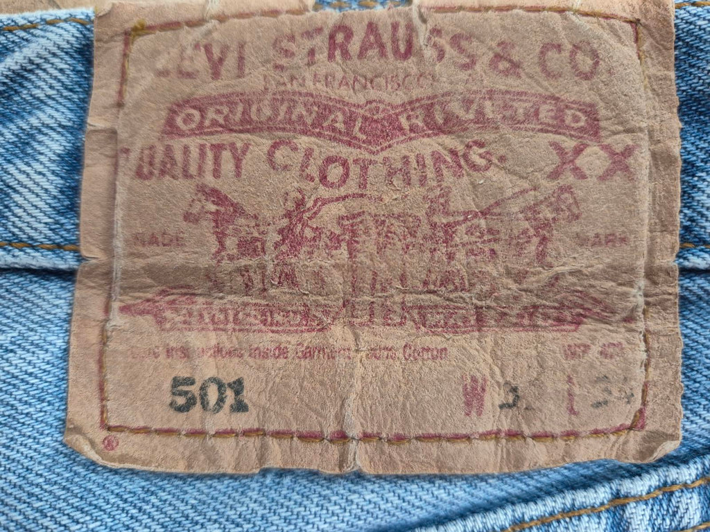 90's Levi 501"s button fly, W31 L32