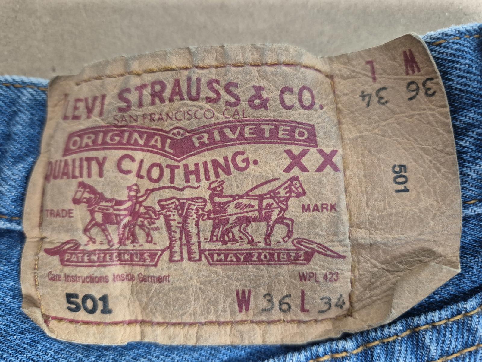 Levi 501"s, button fly, W35 L33