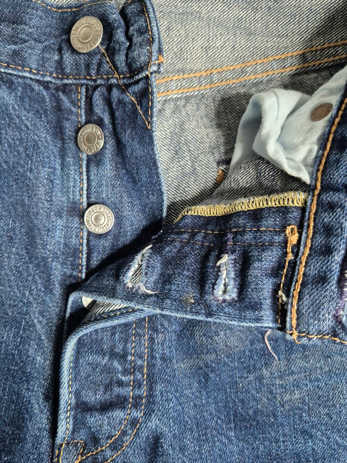 Levi 501s, leather patch,W33 L32
