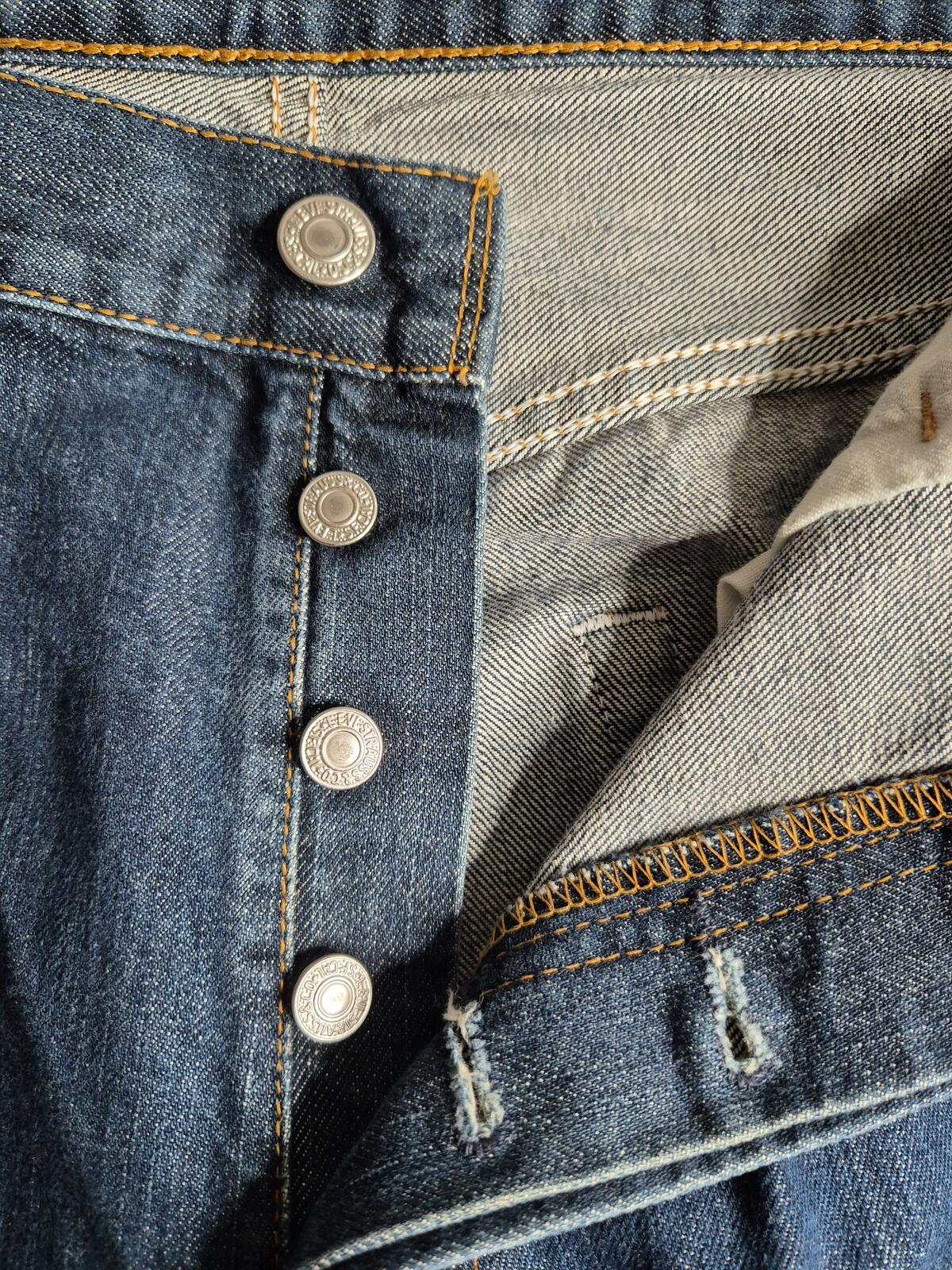 Vintage Levi 501s, paper tab, W36 L28