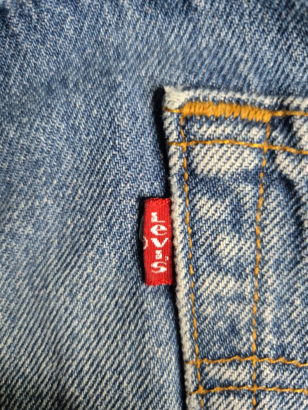 Vintage Levi 501s, paper tab, W32 L28