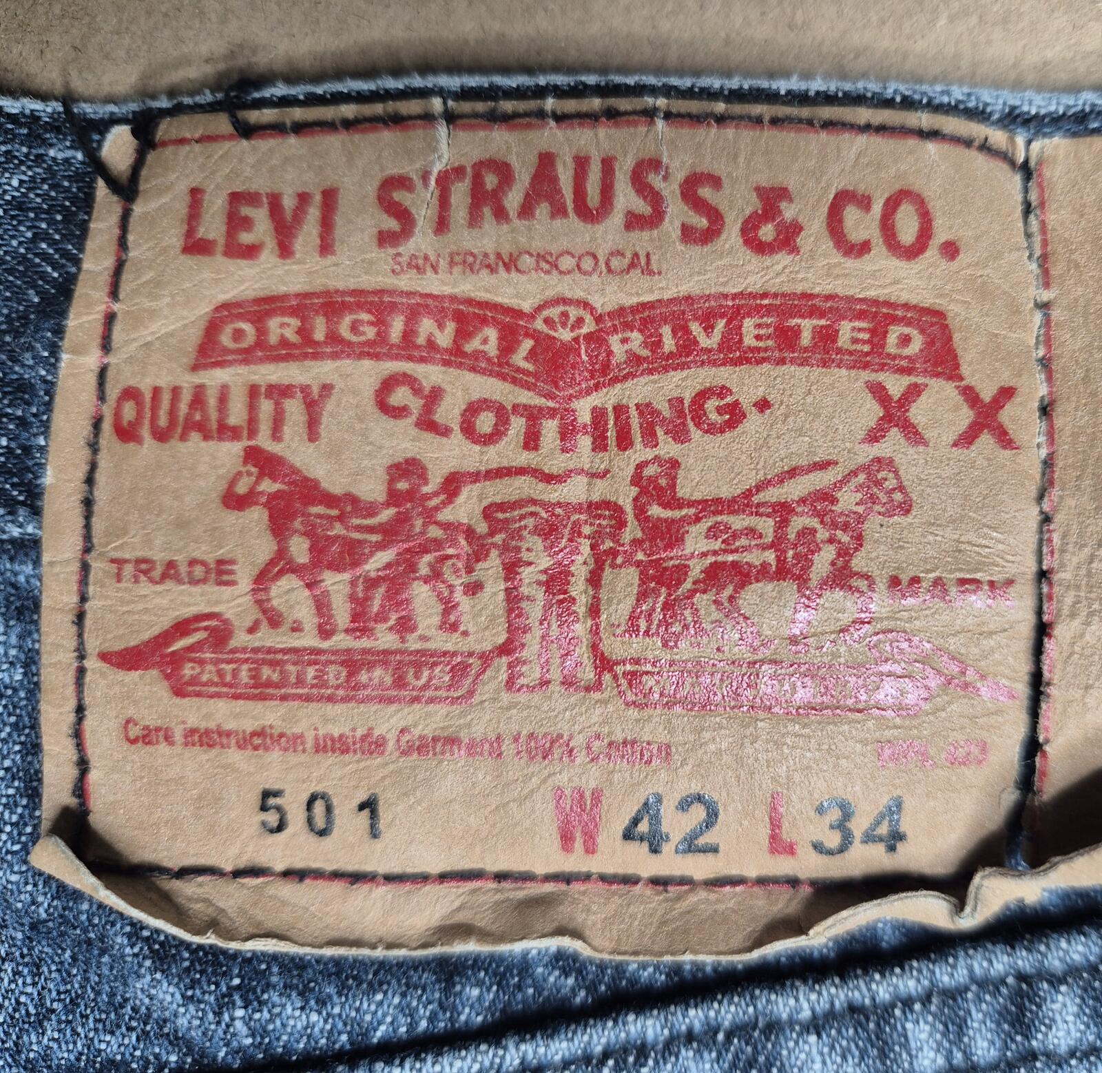 Vintage Levi 501s, paper tab, W38 l29