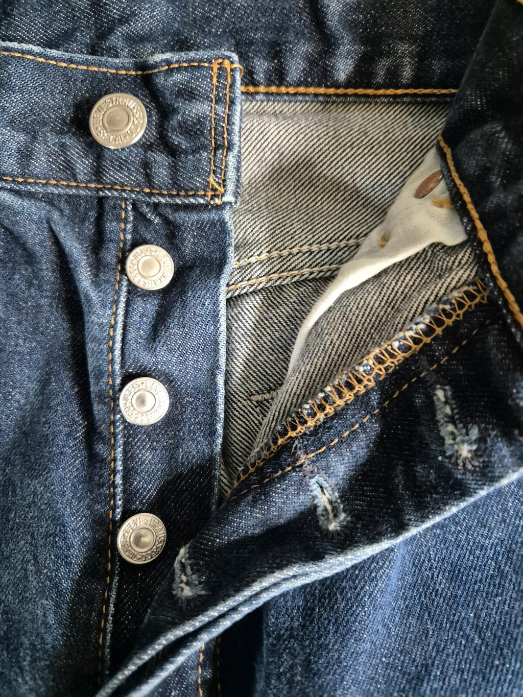 Levi 501s, Button Fly, W30 L25
