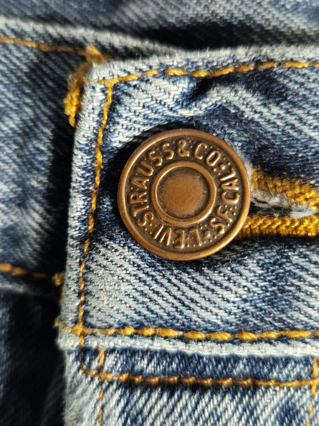 Vintage Levi 501s, Button Fly, W32 L31