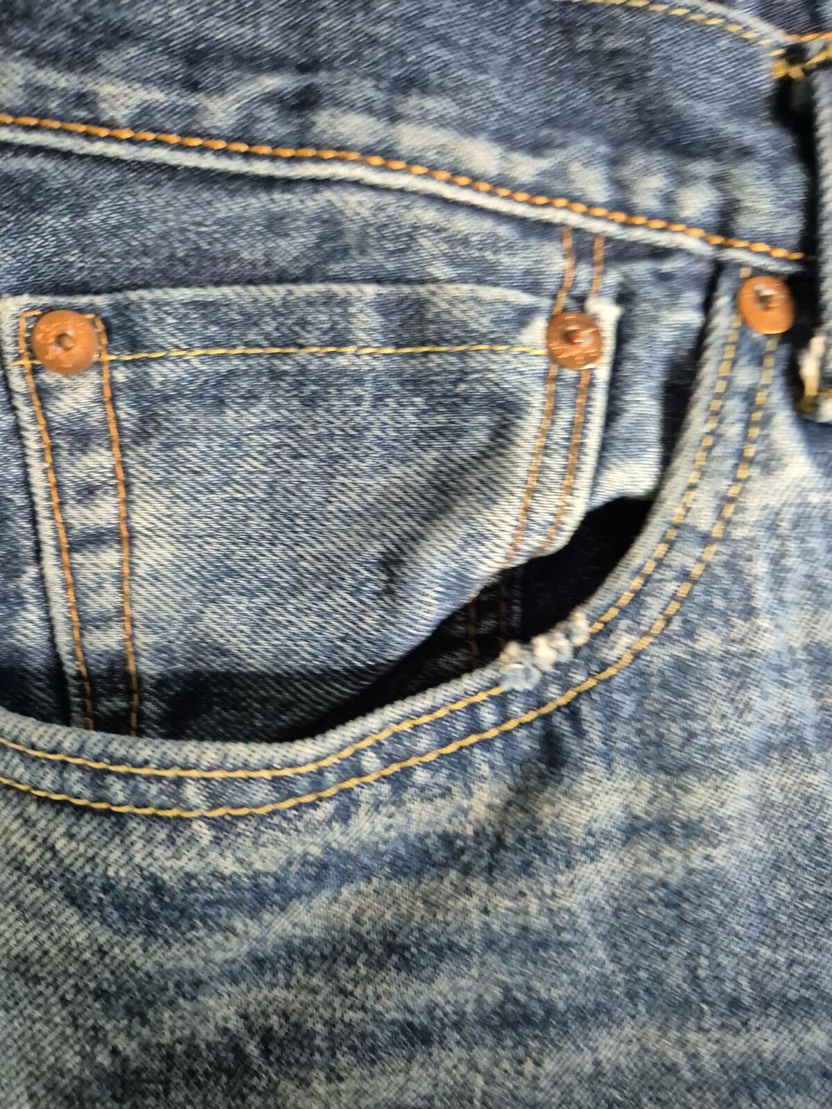 Vintage Levi 501s, Button Fly, made in mexico W34 L31