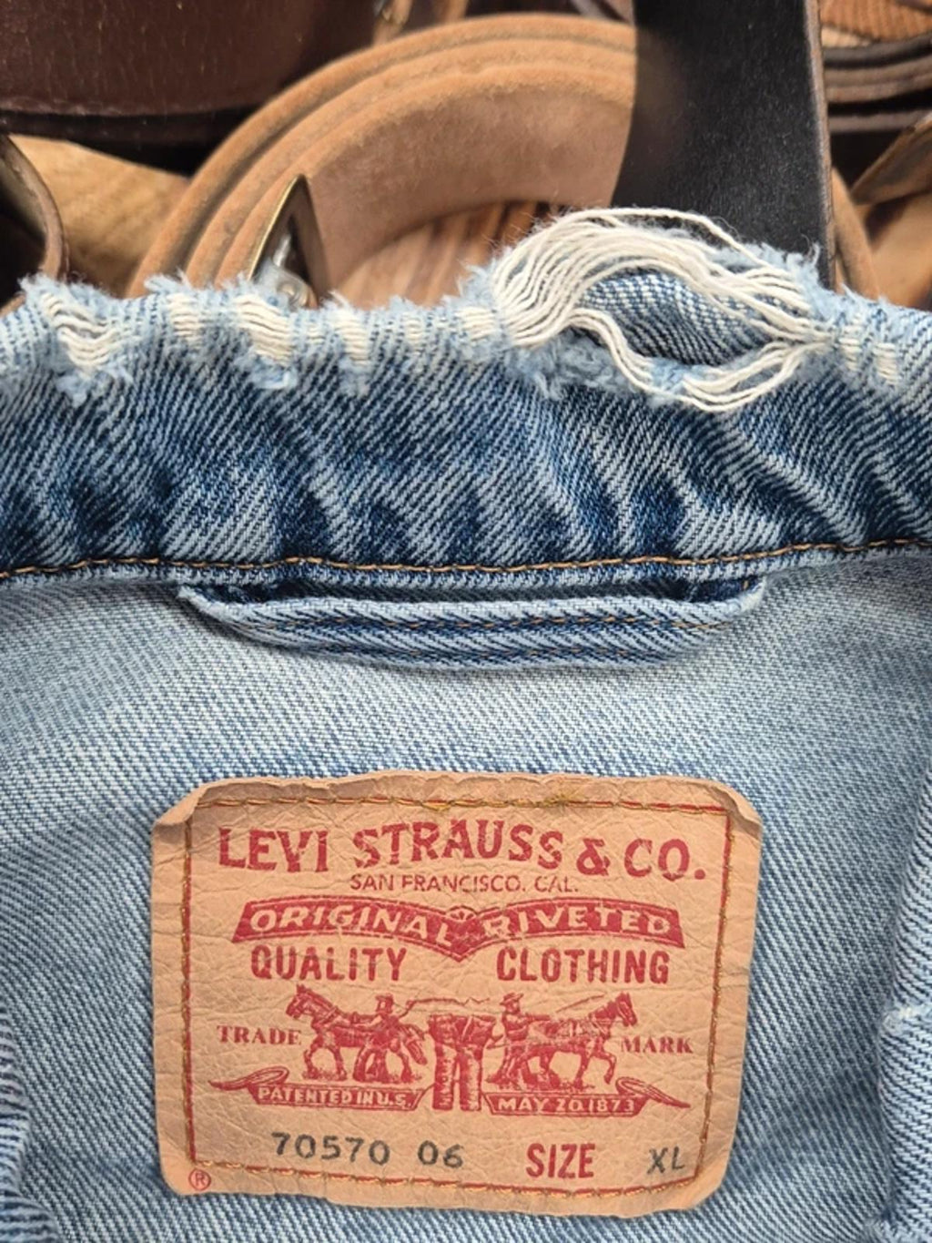 Vintage levis Denim Jacket 70570 size XL