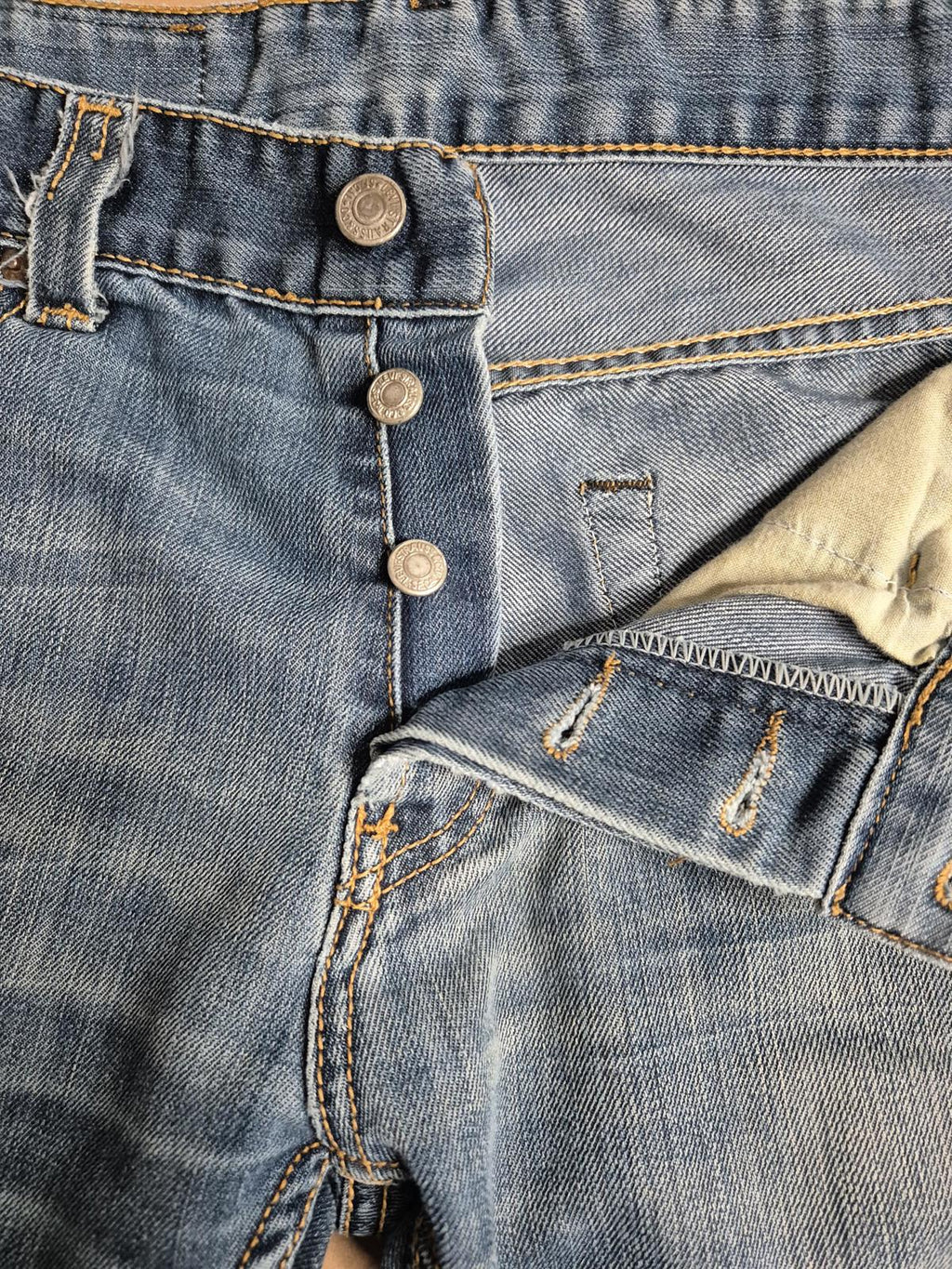 Levi 501s, paper tag, W31 L28