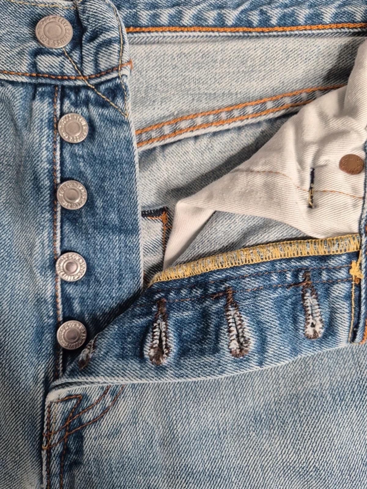 Vintage levi 501"s, perfect fade, W30